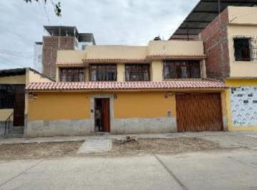 Casa de 4 habitaciones, Piura · Casa en Jr. Nazario García. Urb. Cordiviola - Piura