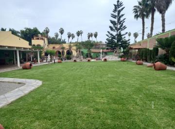 Casa · 175m² · 4 Dormitorios · 5 Estacionamientos · Casa - Chorrillos