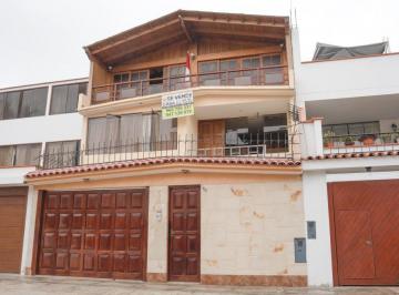 Casa de 6 habitaciones, Lima · Venta de Casa en Chorrillos - Urb Cedros