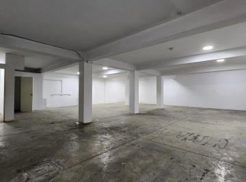 Local comercial · 200m² · Local Comercial 200 m² Puerta Calle Jesús María
