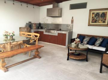 Terraza · Venta de Casa en Condominio Premium con Piscina, Espacio Para Parrilla y Jardín Privado