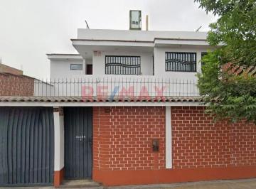 Casa · 318m² · 17 Dormitorios · Se Vende Casa Multifuncional