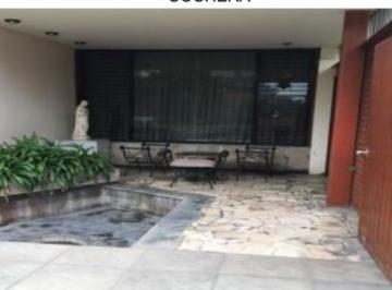 Casa de 5 habitaciones, Lima · Excelente Casa en Esquina Chacarilla San Borja Como Terreno o Para Remodelar