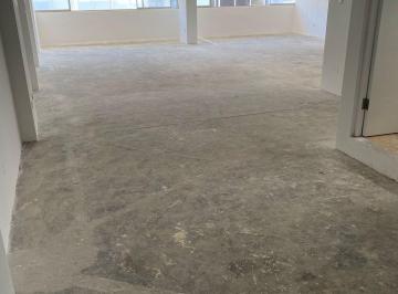 Oficina comercial , Lima · Alquilo Amplía y Cómoda Oficina en El Corazón de Chacarilla