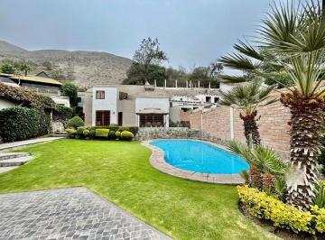 Casa de 3 habitaciones, Lima · Exclusiva Casa en Venta en Urb. La Planicie - La Molina