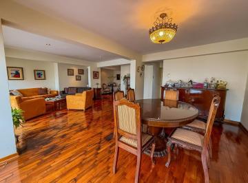 Departamento · 348ha · 4 Dormitorios · 2 Estacionamientos · Dúplex en Venta – Surquillo (Límite con Miraflores) Id: 3 9 3 9 3