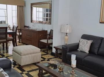 Casa · 147m² · 3 Dormitorios · 1 Estacionamiento · Casa en Lince