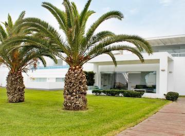 Casa · 272m² · 5 Dormitorios · 2 Estacionamientos · Casa en Hermosa Casa con Vista Al Mar en El Condominio Playa del Golf en Asia