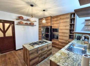 Casa · 197m² · 4 Dormitorios · Venta de Casa de 2 Pisos Ideal Para Airbnb en Chancay - Huaral