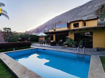 Casa de 5 habitaciones, Lima · ¡Exclusiva Casa en Venta en La Planicie – La Molina! con Piscina y Jardín.