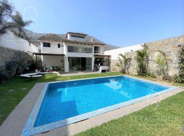 Casa · 760m² · 4 Dormitorios · 4 Estacionamientos · Venta Hermosa Casa - La Planicie