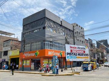 Local comercial · 986ha · Se Alquila Local Comercial - Esquina Av Gran Chimu Cdra 4 - Zarate - Sjl