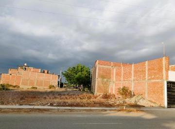 Terreno / Lote · 98ha · Terreno en Venta en Urb. Planicie - I Etapa Mz A, Veintiséis de Octubre - Gmartinez
