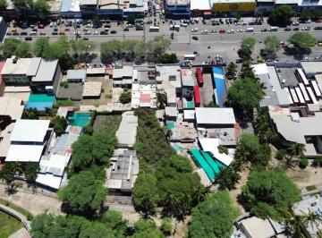 Terreno / Lote · 880ha · Vendo Terreno Comercial Av Los Cocos del Club Grau a Espaldas de Trans. Linea