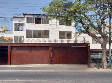 Local comercial · 620m² · 24 Dormitorios · 4 Estacionamientos · Se Vende Local Comercial San Isidro de 3 Pisos con 24 Oficinas - Zonificación Cz
