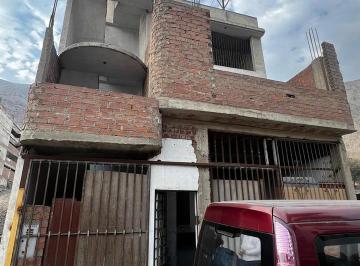 Casa · 120ha · 6 Dormitorios · 2 Estacionamientos · Hermosa Casa en Venta en Carapongo 1ra Etapa en El Condonimio Los Paltos