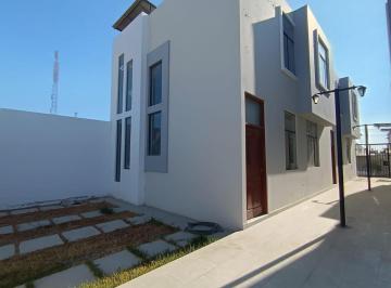 Casa · 65m² · 3 Dormitorios · 1 Estacionamiento · Casa en Venta Alameda del Chipe a 5 Minutos de La Ucv - Tguerrero
