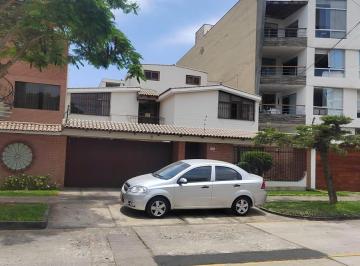 Casa · 391ha · 5 Dormitorios · 12 Estacionamientos · De Ocasión! Amplia y Hermosa Casa en Monterrico Chico