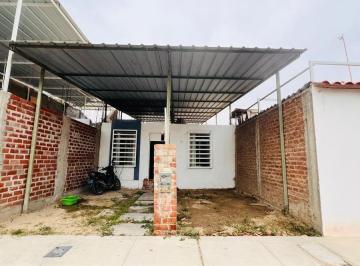 Casa · 45m² · 2 Dormitorios · Venta de Casa Urbanizacion La Planicie - Dpeña