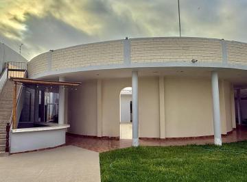 Terreno / Lote · 400ha · 10 Estacionamientos · Casa de Campo Pachacamac/ Casa de Eventos (Gcucho)