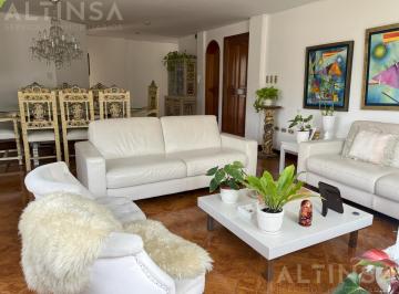 Departamento · 137m² · 3 Dormitorios · 1 Estacionamiento · Departamento en La Planicie