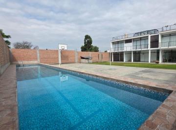 Casa de campo de 5 habitaciones, Trujillo · En Venta – Casa de Campo en Condominio Sol de Conache, Laredo