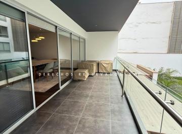 Departamento · 226m² · 3 Dormitorios · 2 Estacionamientos · Venta de Departamento de 3 Dorm. Cerca Al Jockey Plaza