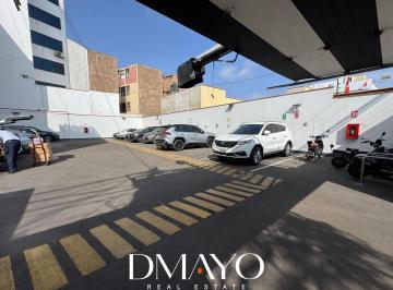 Casa · 422m² · 1 Dormitorio · 11 Estacionamientos · Oportunidad! Estacionamiento en Excelente Ubicación de 422 m²