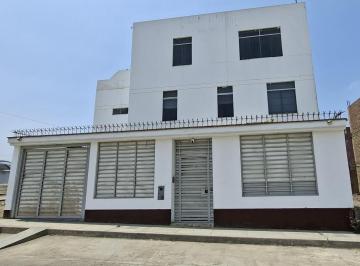 Casa de 6 habitaciones, Lima · Vendo Simpatico Inmueble Para Varios Usos