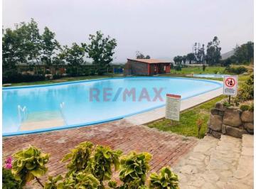 Casa · 395m² · 5 Dormitorios · Casa con Piscina y Diversas Áreas Comunes