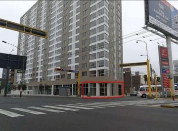 Local comercial de 3 habitaciones, Lima · Zona de Alto Transito Peatonal y Vehicular! A. E