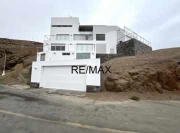 Terreno / Lote · 549ha · 5 Dormitorios · 4 Estacionamientos · Venta de Casa en Pucusana Club Nautico Poseidon