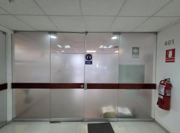 Oficina comercial · 87ha · 2 Dormitorios · 2 Estacionamientos · Se Vende Oficina en San Isidro 87 m²