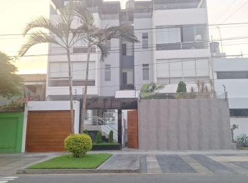 Departamento · 196ha · 4 Dormitorios · 2 Estacionamientos · San Borja Alquiler Bonito Duplex Vacio de 196 m² Bien Ubicado en La Av Rousseau