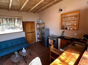 Casa · 48m² · 1 Dormitorio · Casa de 1 Habitación en Alquiler en Excelente Ubicación de Máncora