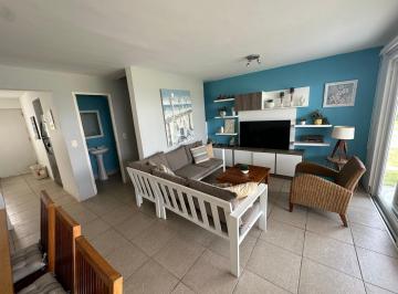 Casa · 148m² · 4 Dormitorios · 2 Estacionamientos · Casa de Playa en Alquiler en Condominio Asia del Sur, Km 108, Sarapampa