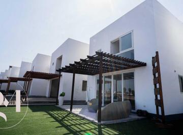 Casa de playa de 4 habitaciones, Cañete · Vive Frente a La Laguna o Al Mar, Rodeado de Naturaleza, Exclusividad y Confort