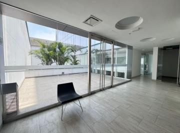 Oficina comercial · 523m² · Alquiler de Oficina Implementada y Semi Amoblada en San Isidro con Terraza Propia