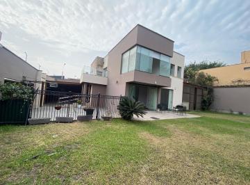 Casa de 4 habitaciones, Lima · Excelente Casa Monte Blanco Bien Ubicada 4 Dormitorio, Tiene Buen Frente Cerca Condominio El Refugio