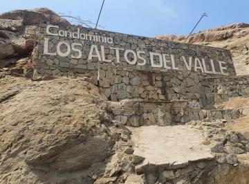 Terreno / Lote · 1ha · Cieneguilla Venta de Terreno en Condominio “altos del Valle” 1,127 m²