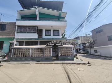 Casa · 502m² · 7 Dormitorios · 1 Estacionamiento · Casa en Venta Villa El Salvador en Esquina 190 m²