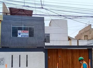 Casa · 200ha · 8 Dormitorios · 1 Estacionamiento · Vendo Casa Habilitada Para Consultorios Medicos, Clinica Y/o Instituto