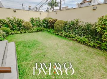 Terreno / Lote · 282m² · 5 Dormitorios · 3 Estacionamientos · Terreno Casa 3habs 3 Cocheras Esquina - Ao 700 m² At 500 m² en Venta Miraflores