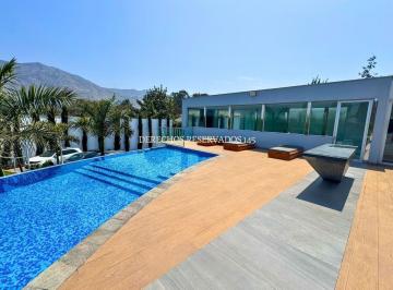 Casa de 7 habitaciones, Lima · ¡De Lujo! Modera Residencia de At. 2080 m² en Venta - La Planicie