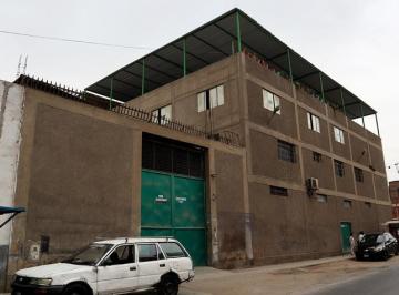 Oficina comercial de 8 habitaciones, Lima · Se Vende Propiedad en Independencia