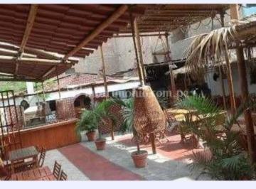 Local comercial · 750m² · 10 Dormitorios · 10 Estacionamientos · Vendo Local Comercial Av Simon Bolivar 1, Santa Clara, Ate