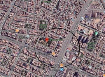 Terreno / Lote , Lima · Casa Como Terreno en Esquina