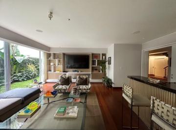 Departamento · 560m² · 4 Dormitorios · 6 Estacionamientos · Departamento en Venta en San Isidro - Duplex en Zona de Parques