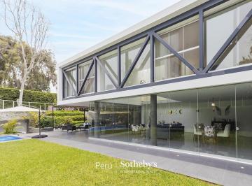 Casa · 360m² · 4 Dormitorios · 4 Estacionamientos · Espectacular Residencia Ubicado a en Lurin a Pasos del Mar