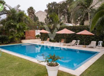 Casa · 160m² · 4 Dormitorios · 4 Estacionamientos · Alquiler de Casa Campo de 3000 m²